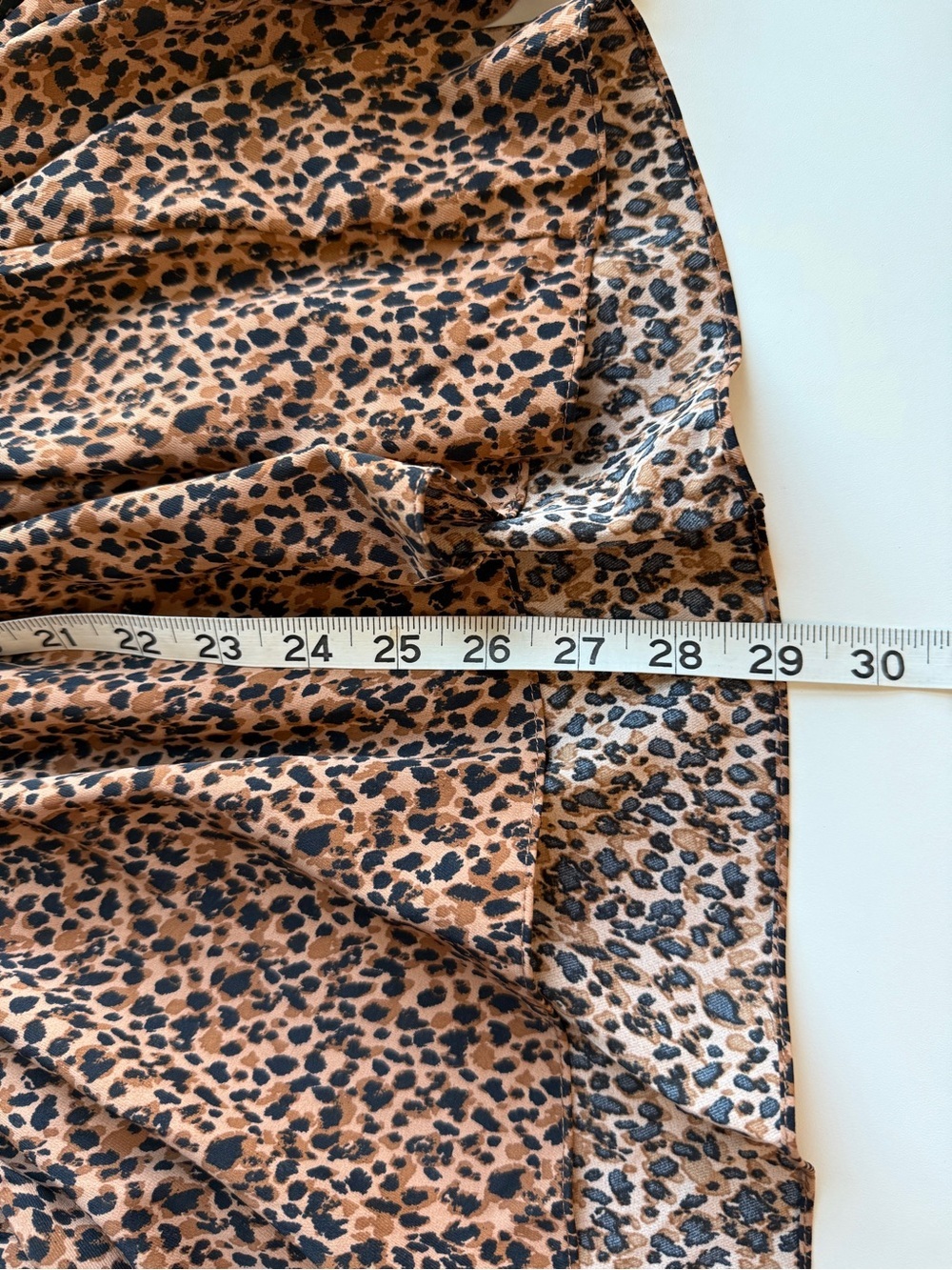 Tuckernuck Pomander Place Leopard Carlota Peplum Blouse Large - Picture 14 of 14